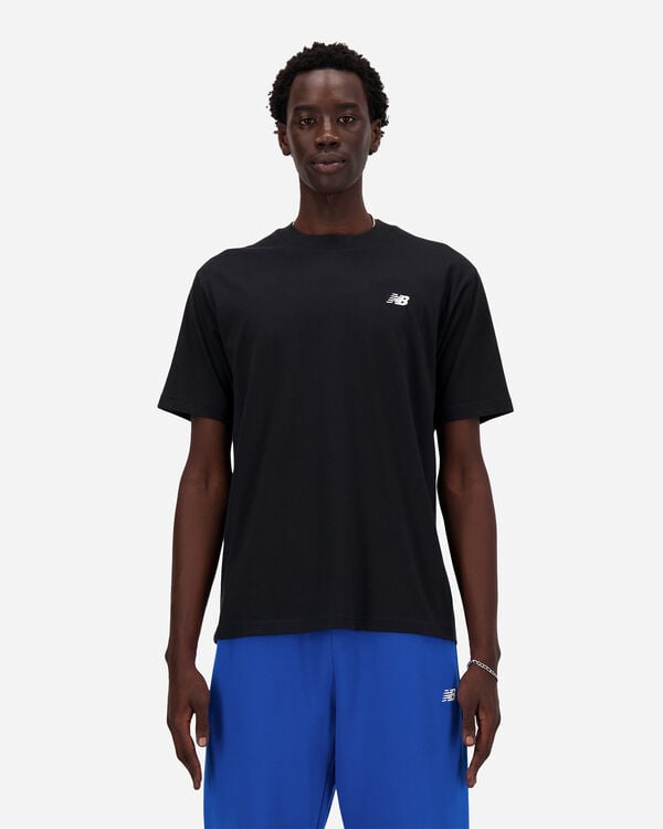 Small logo sport essential m