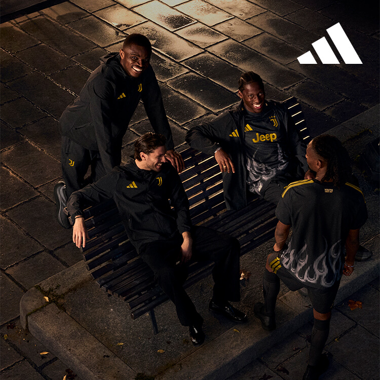 Ragazzi che indossano maglia ufficiale adidas Third Jersey Juventus 26/27