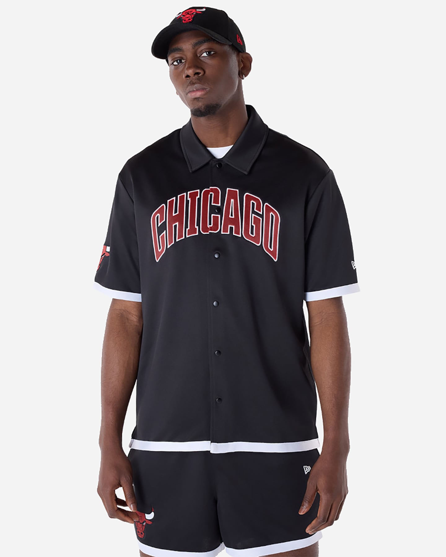 SNAPP BUTTON BULLS M