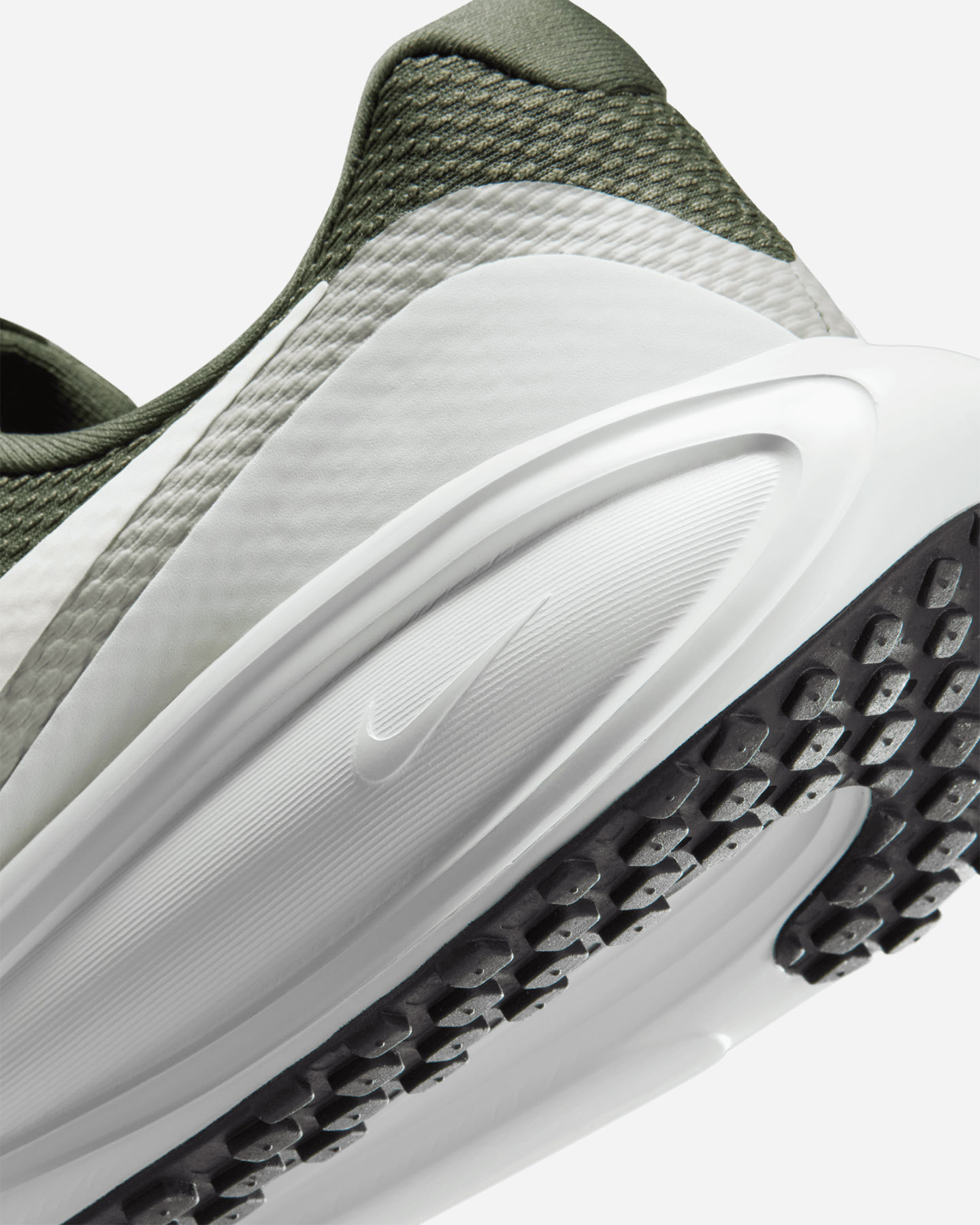 Scarpe running NIKE REVOLUTION 8 M - Verde - 5 | Cisalfa Sport